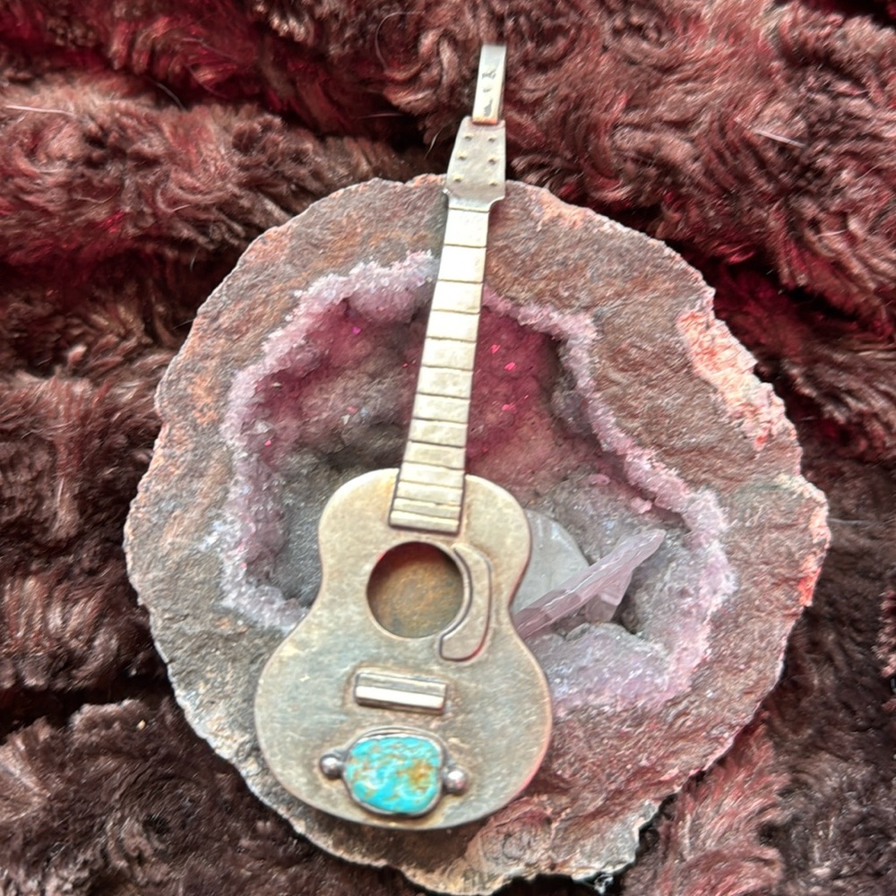 SILVER HANDMADE GUITAR PENDANT WITH TURQUOISE ON BOTH SIDES